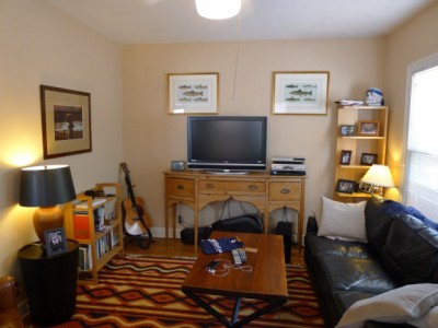 1009 Eason B living